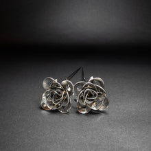 Two Metal Roses and Vase, Metal Roses with Vase, Steampunk Roses Centerpiece, Welded Roses.