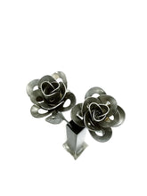 Two Metal Roses and Vase, Metal Roses with Vase, Steampunk Roses Centerpiece, Welded Roses.