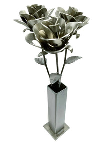 Three Metal Roses and Vase, Metal Roses and Vase, Steampunk Roses Centerpiece, Welded Roses.
